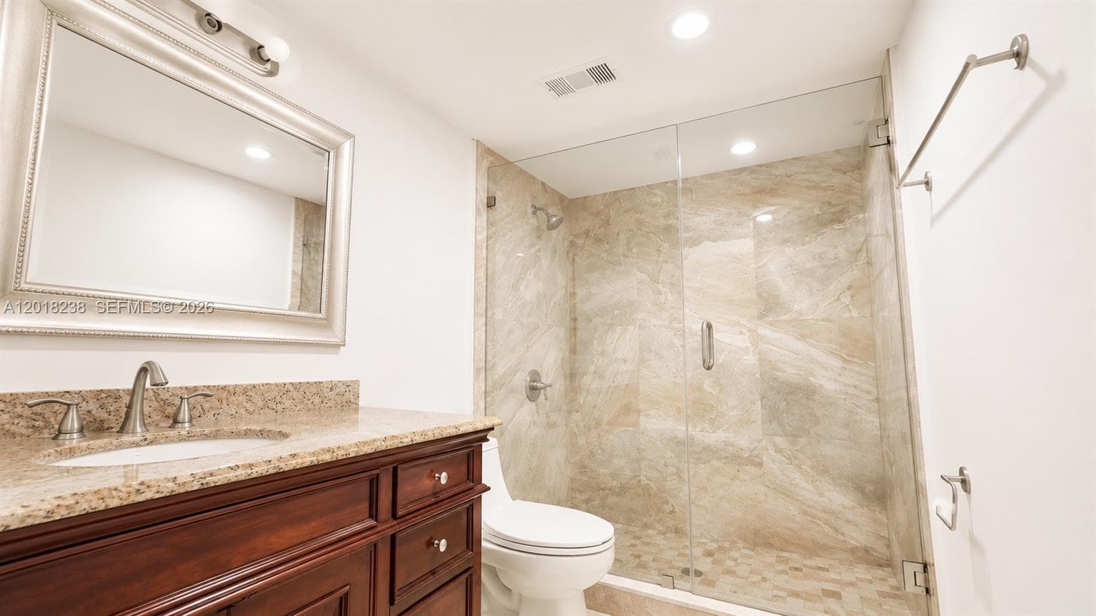 1621 Collins Ave 310 photo 23