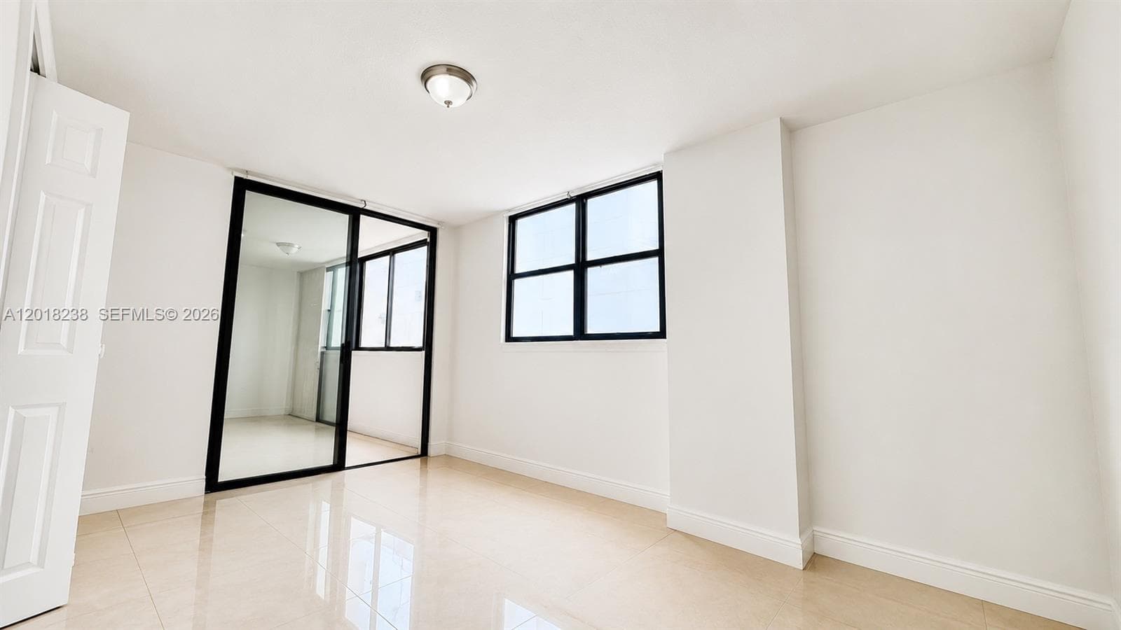 1621 Collins Ave 310 photo 12