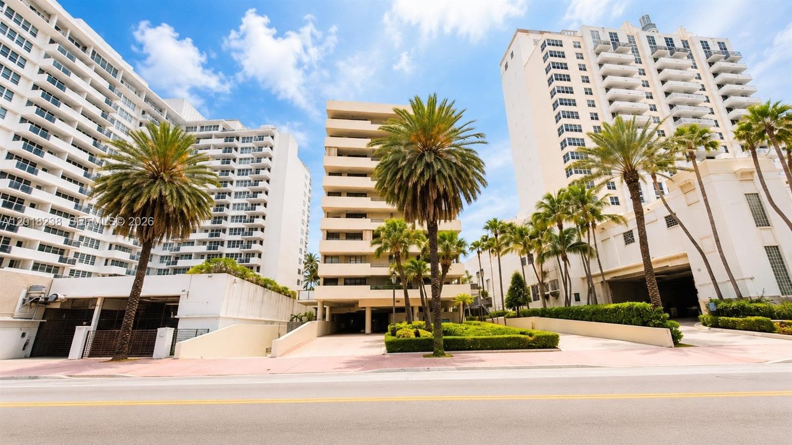 1621 Collins Ave 310 photo 7