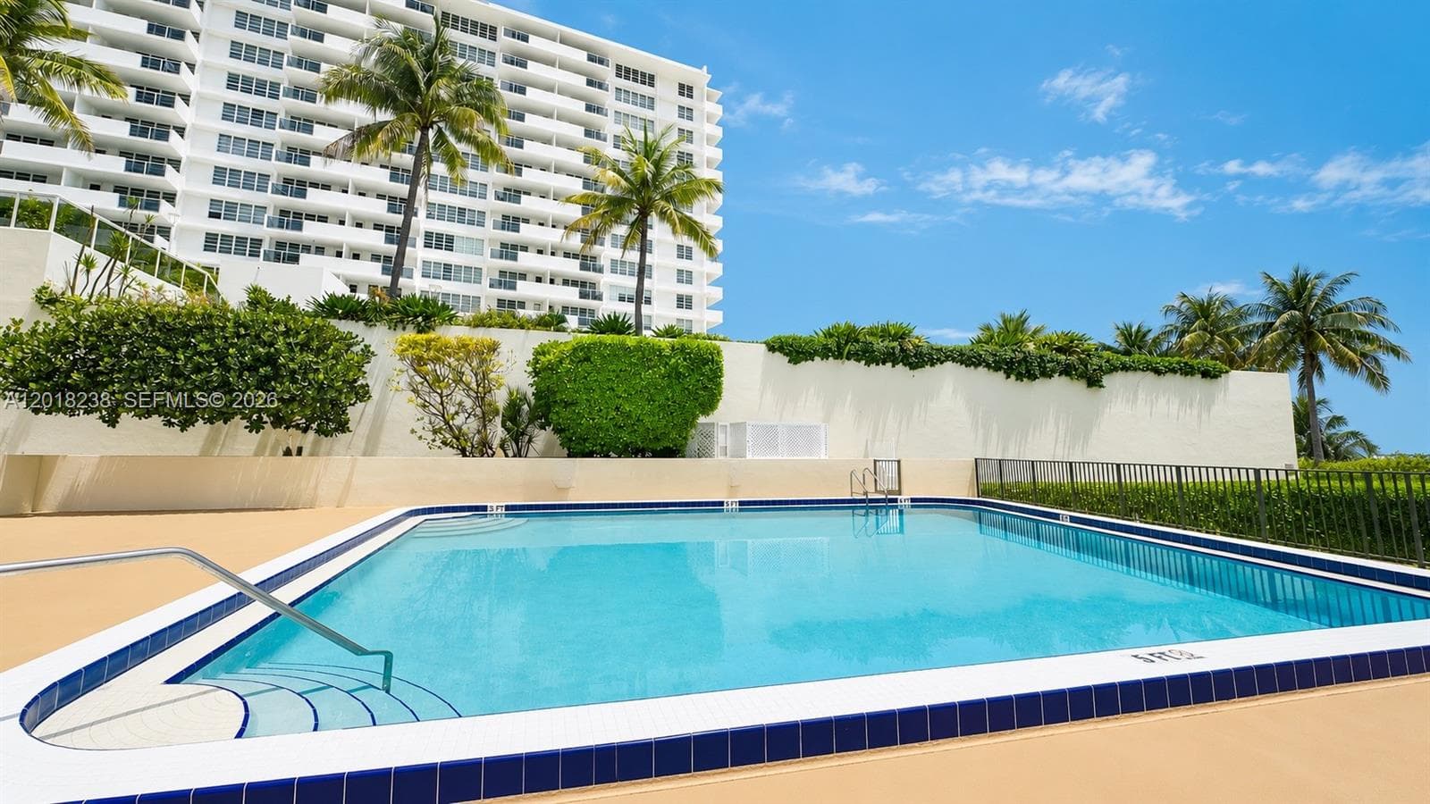 1621 Collins Ave 310 photo 9