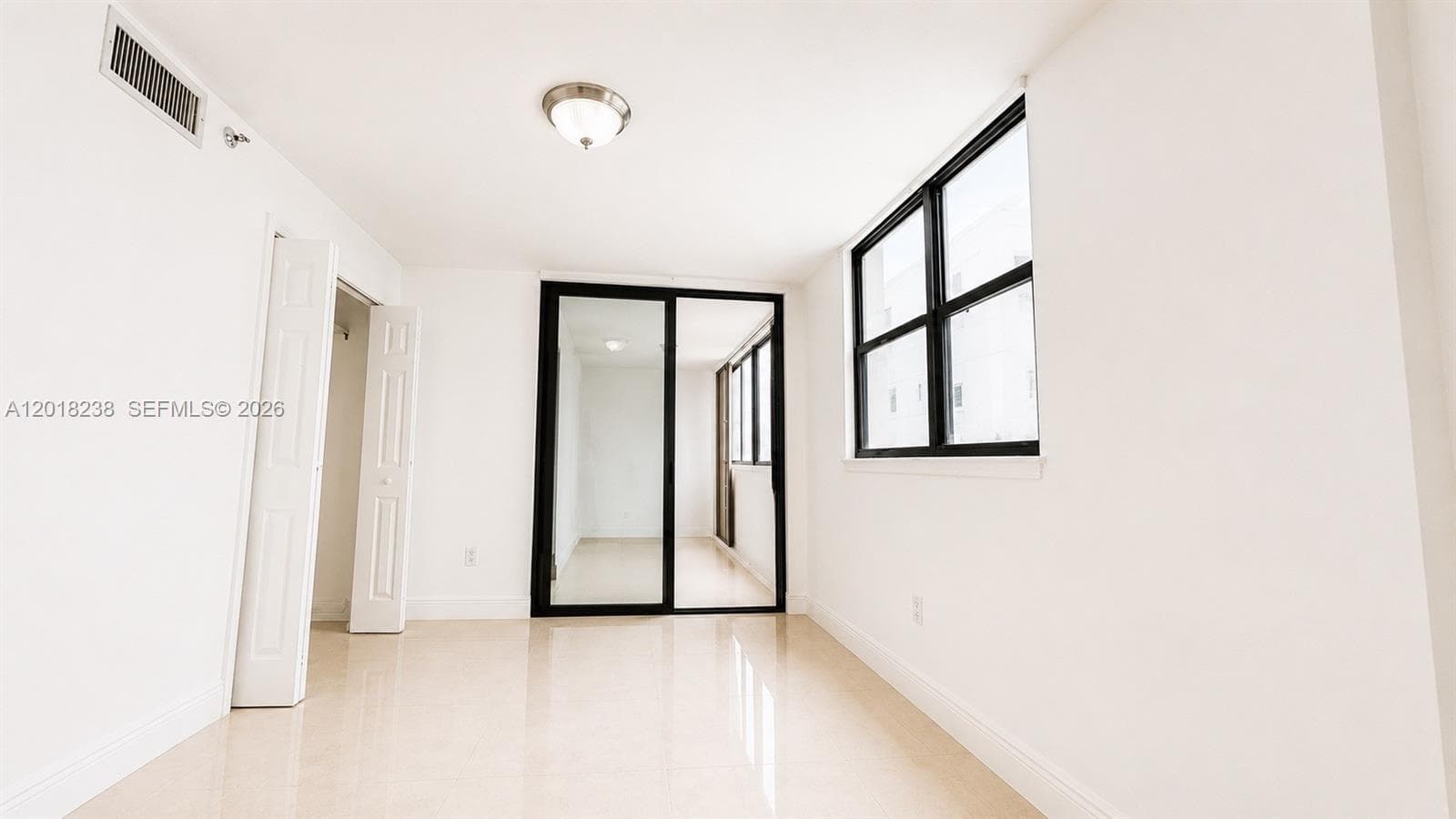 1621 Collins Ave 310 photo 15