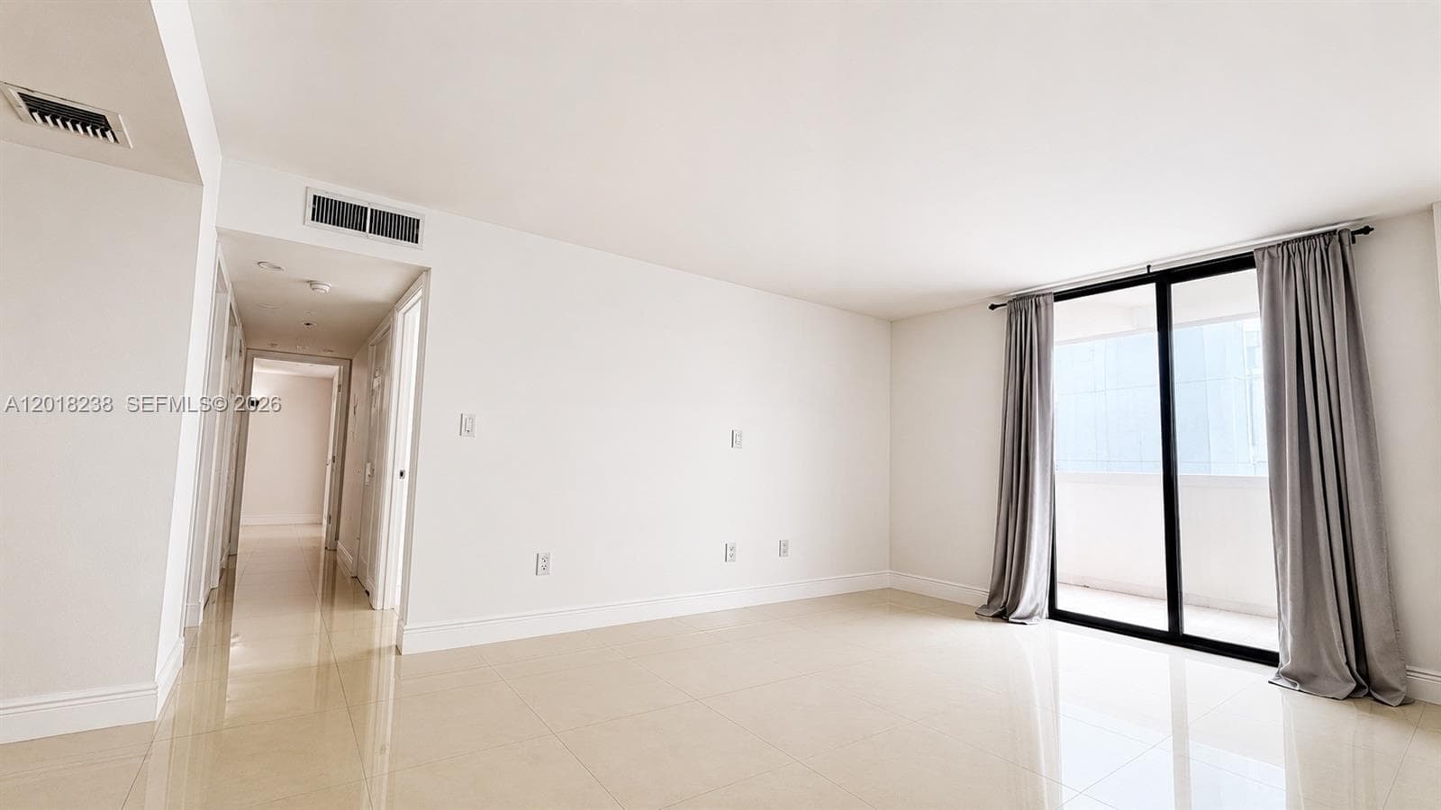 1621 Collins Ave 310 photo 11