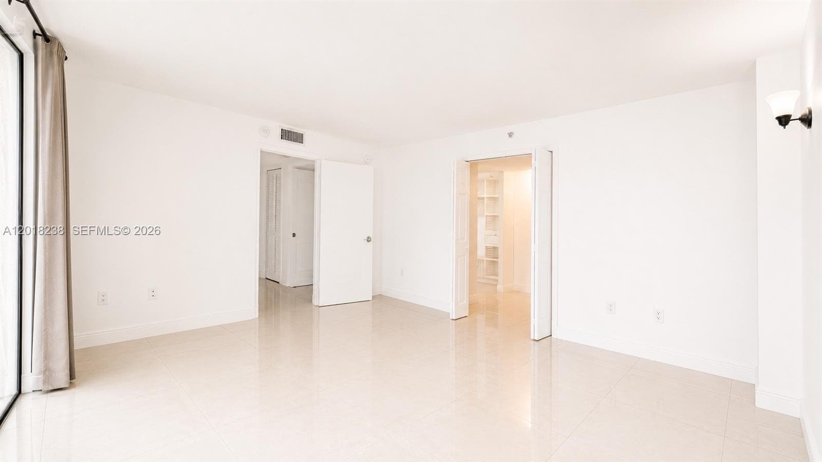 1621 Collins Ave 310 photo 19