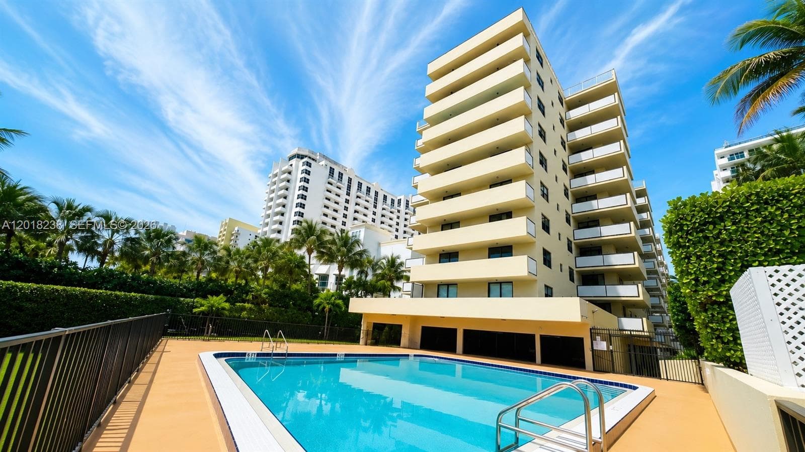 1621 Collins Ave 310 photo 8