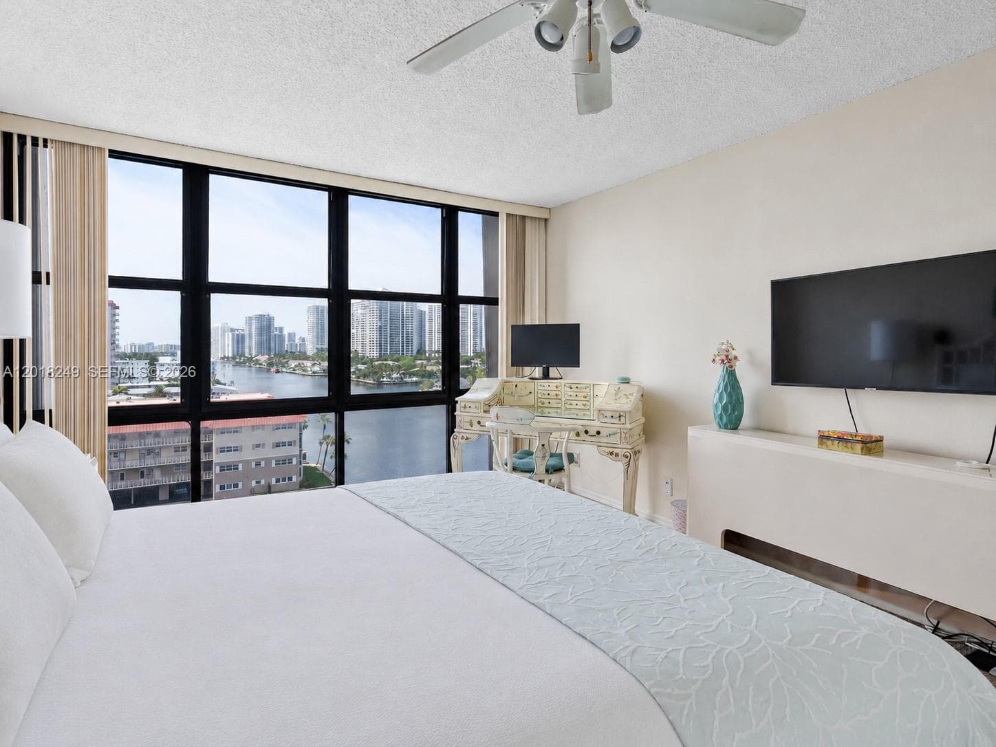 2017 Ocean Dr 910 photo 17