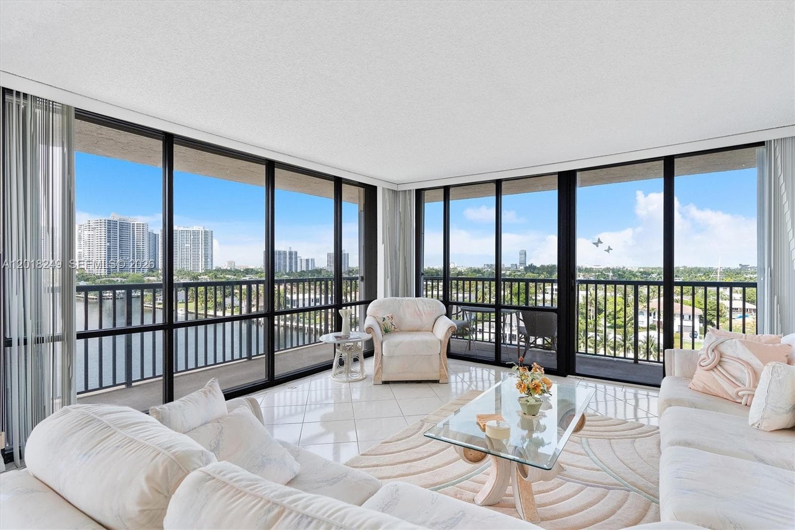 2017 Ocean Dr 910 photo 5