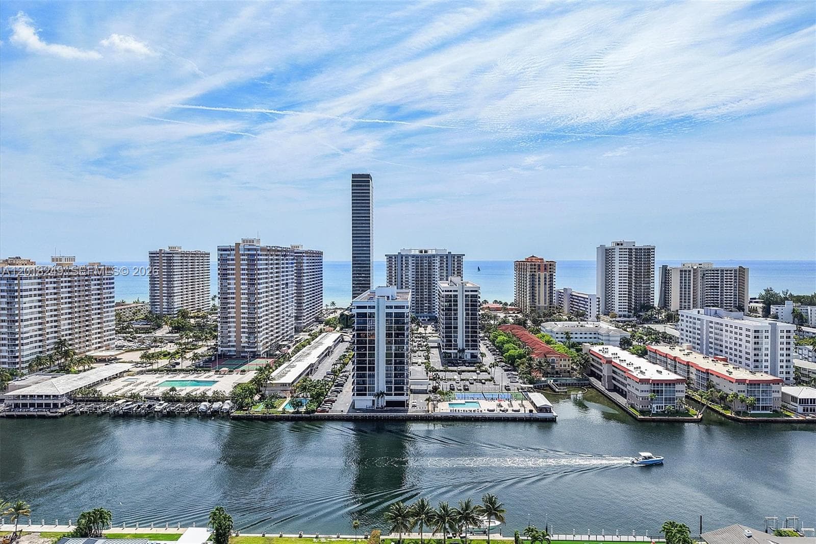 2017 Ocean Dr 910 photo 24