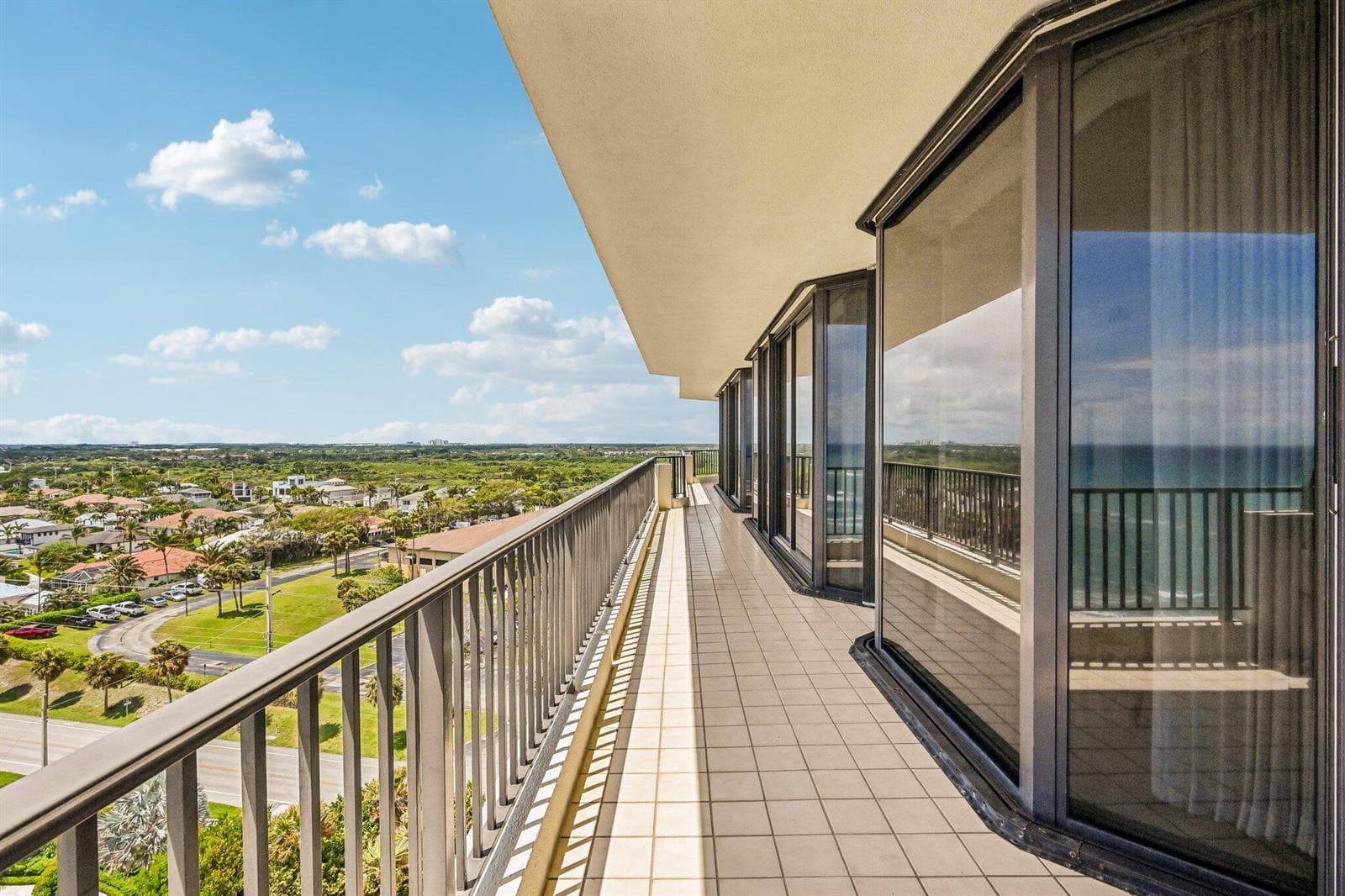800 Ocean Drive 1105 photo 22