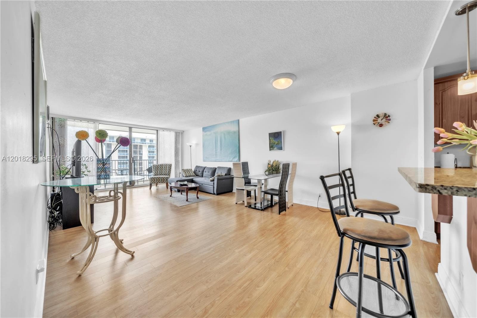 2101 Ocean Dr 1506(AVAILABLE NOW) photo 2