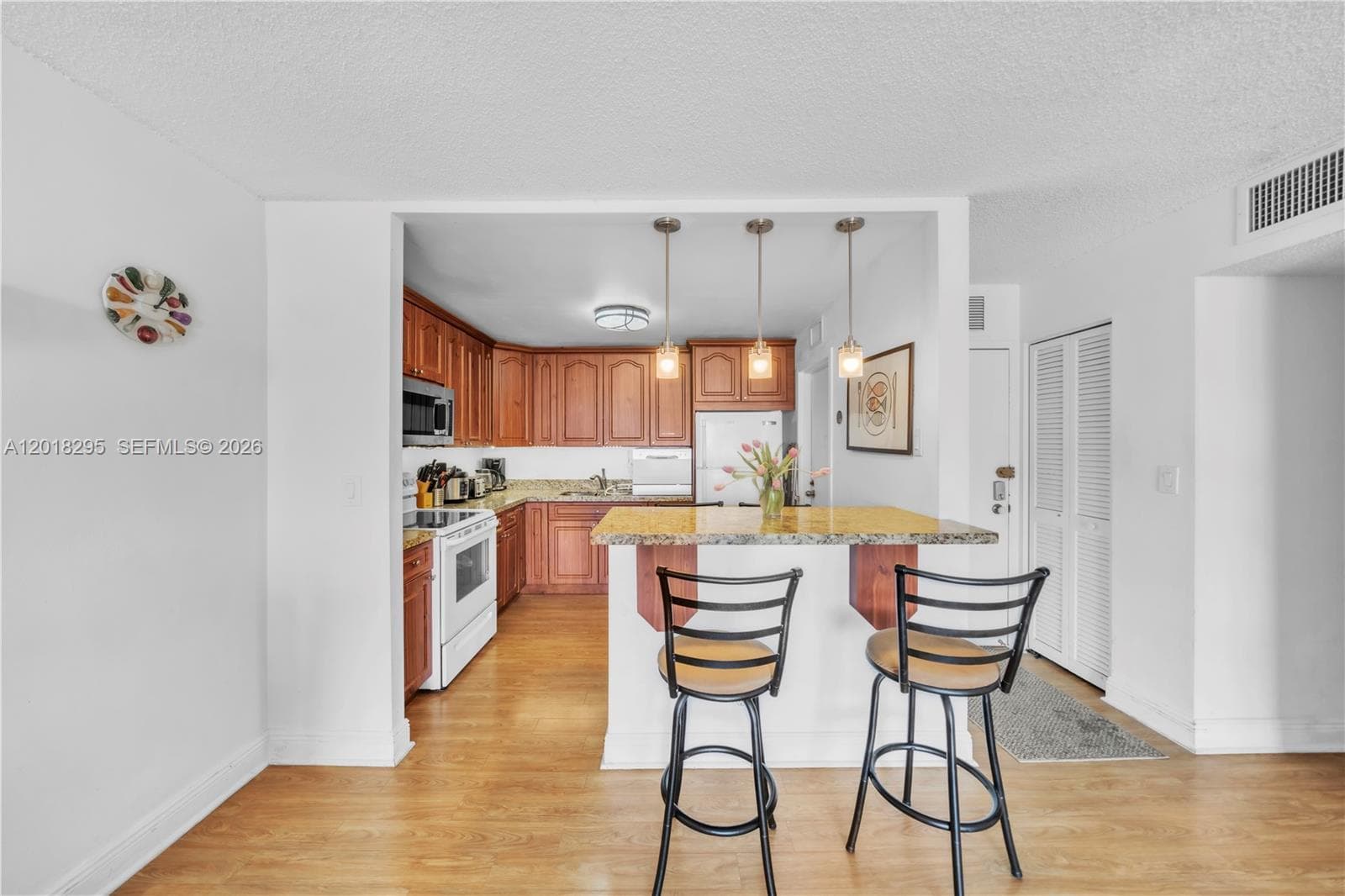 2101 Ocean Dr 1506(AVAILABLE NOW) photo 7