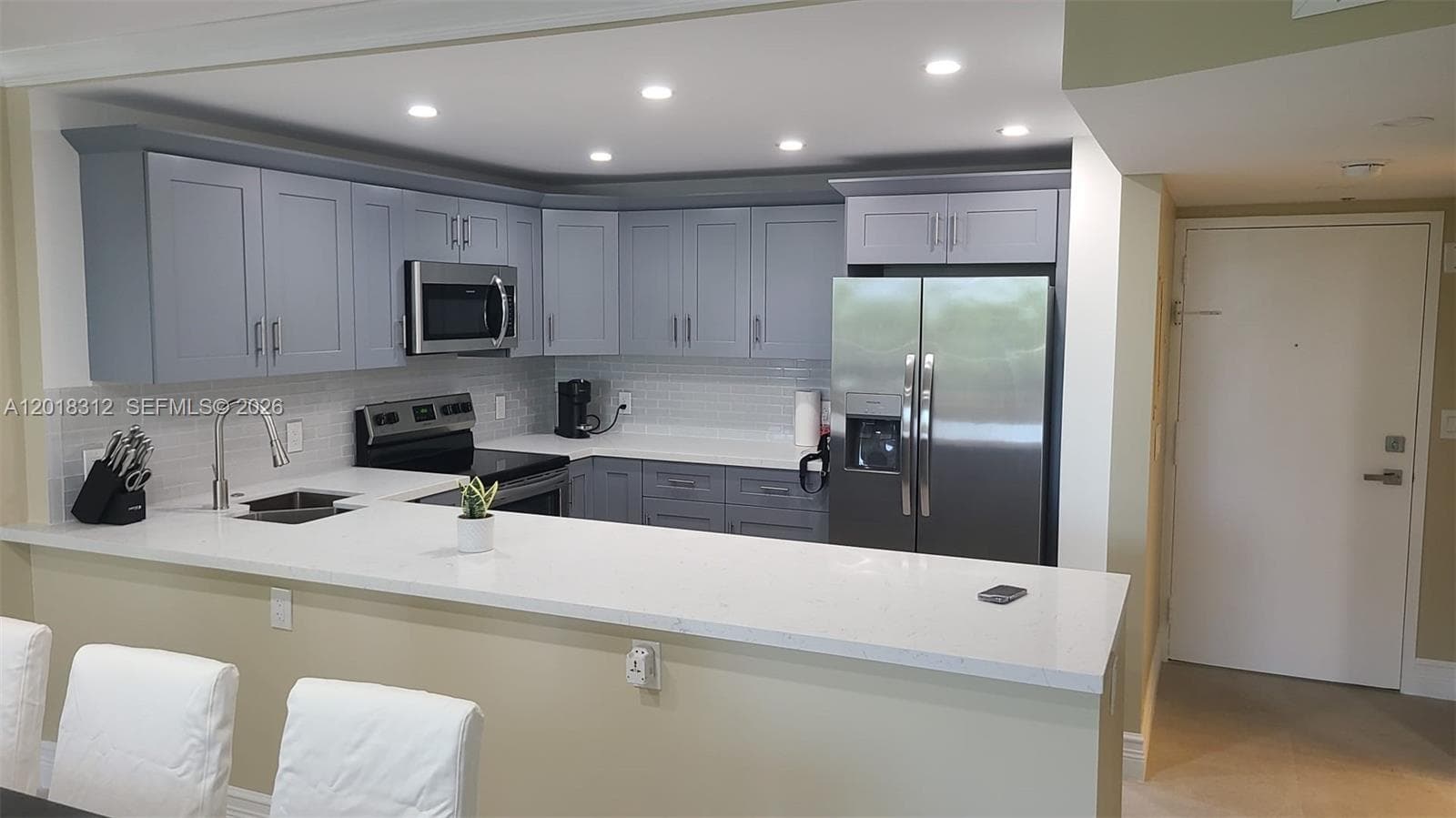100 Golden Isles Dr 409 photo 24