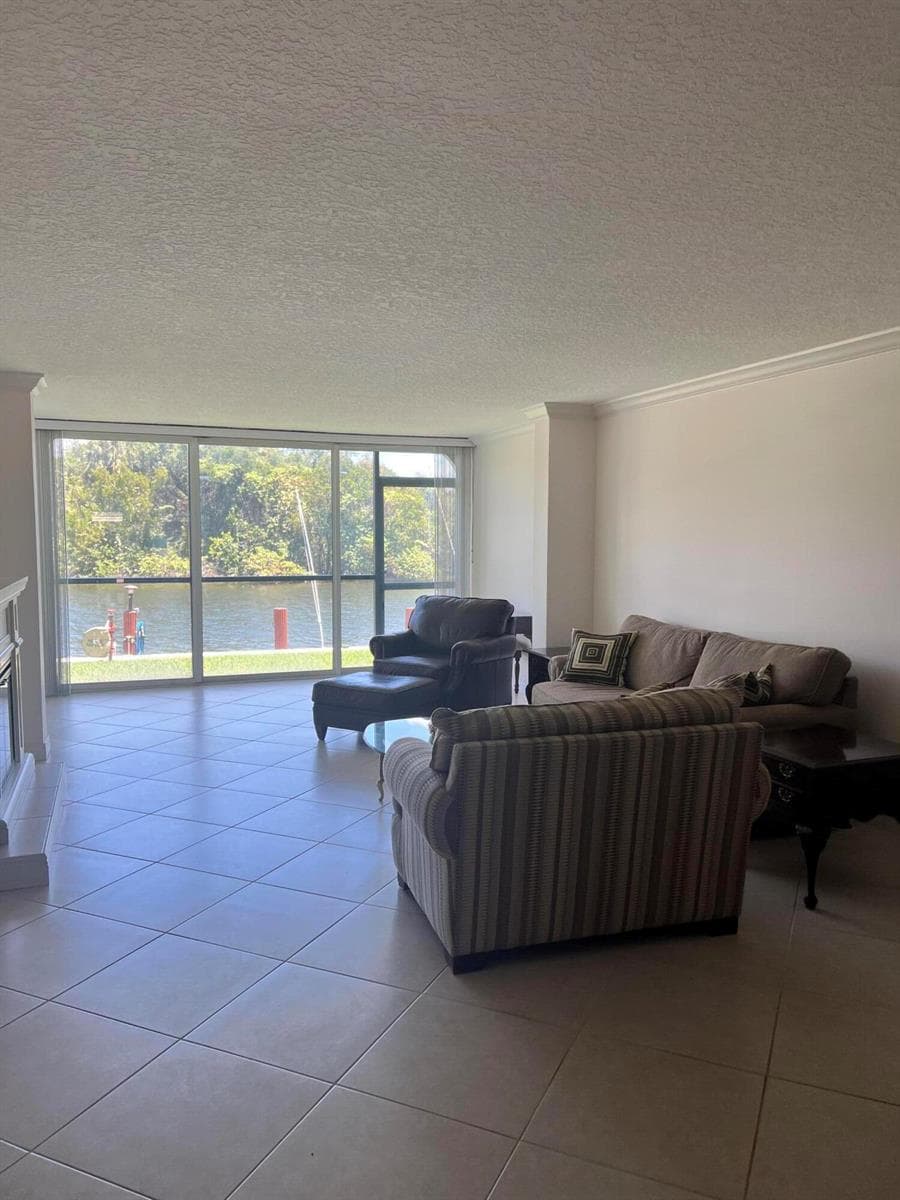 1631 Riverview Road 106 photo 10