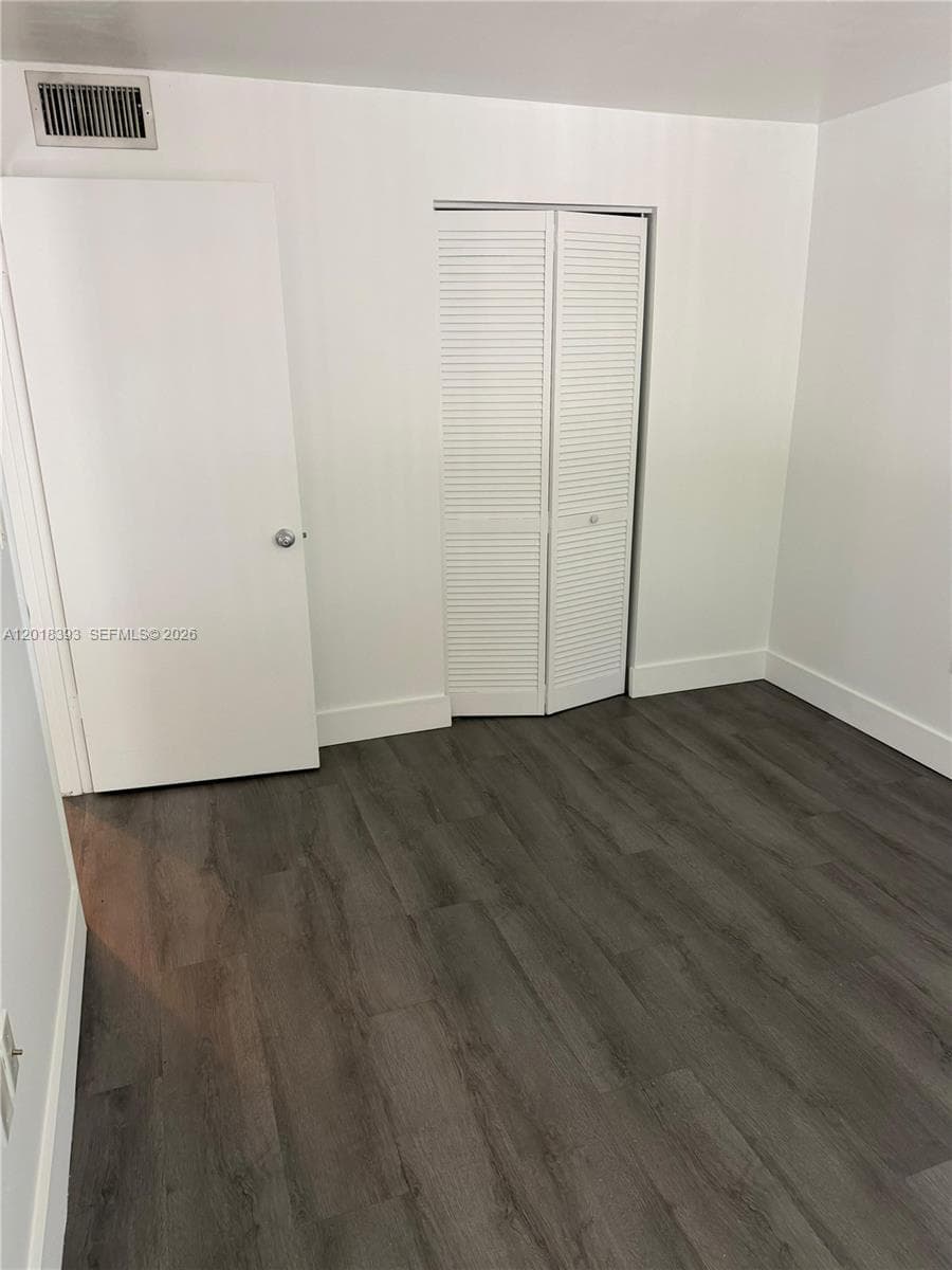1740 NW N River Dr 325 photo 7