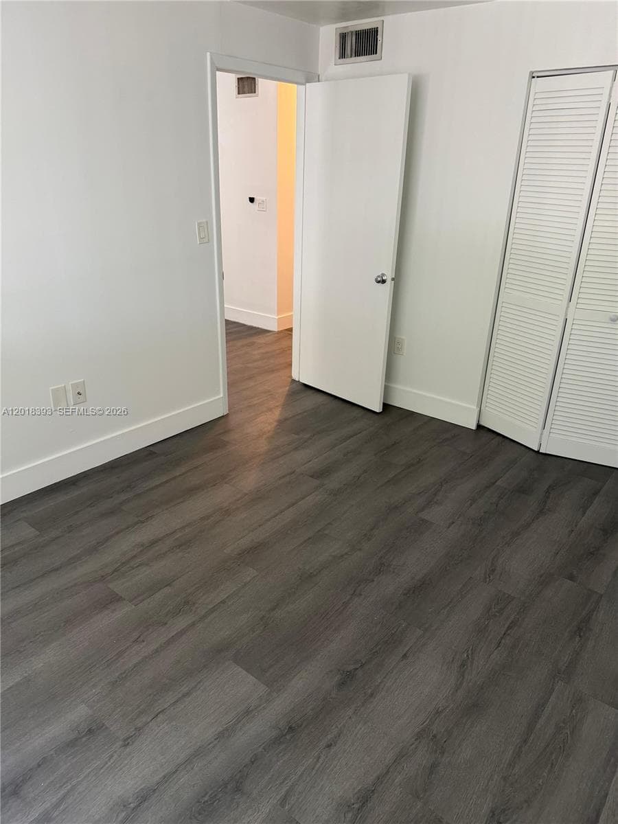 1740 NW N River Dr 325 photo 4