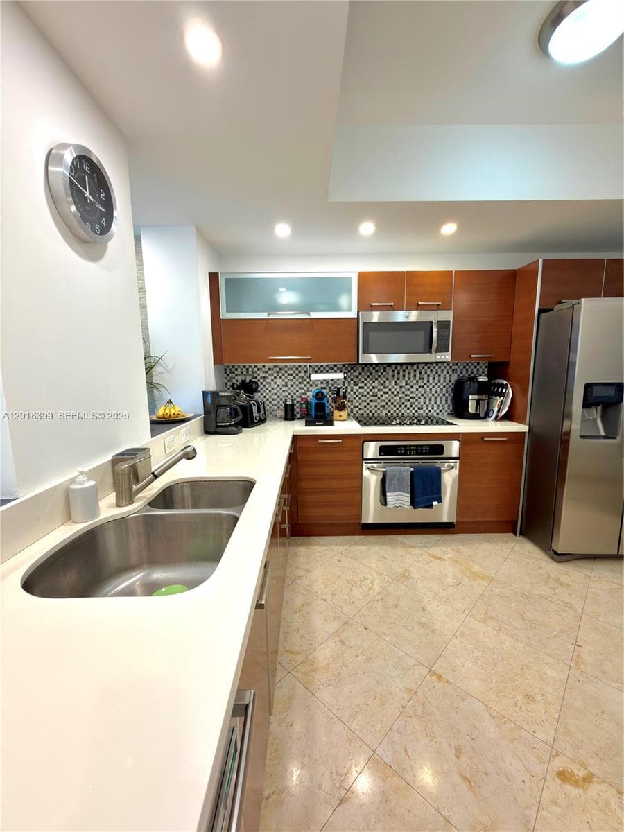 3330 190th St 1610 photo 9