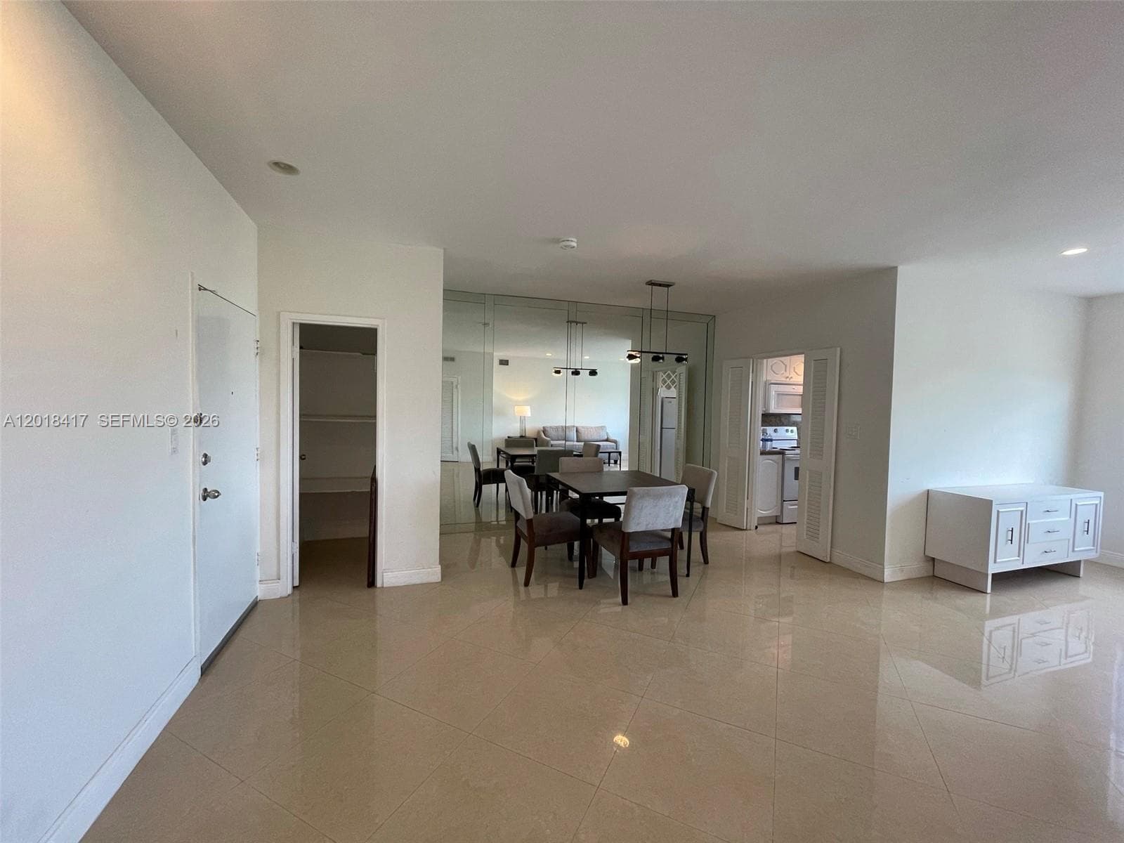 4747 Collins Ave 1102 photo 3