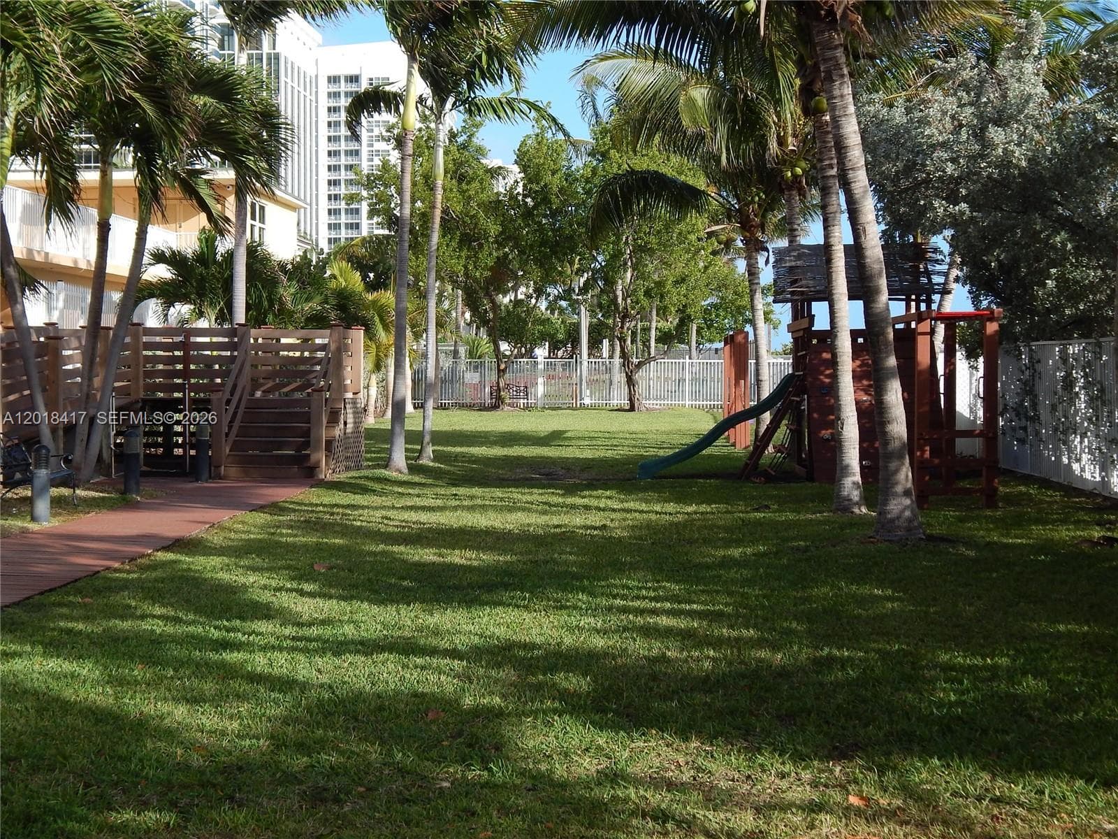 4747 Collins Ave 1102 photo 10