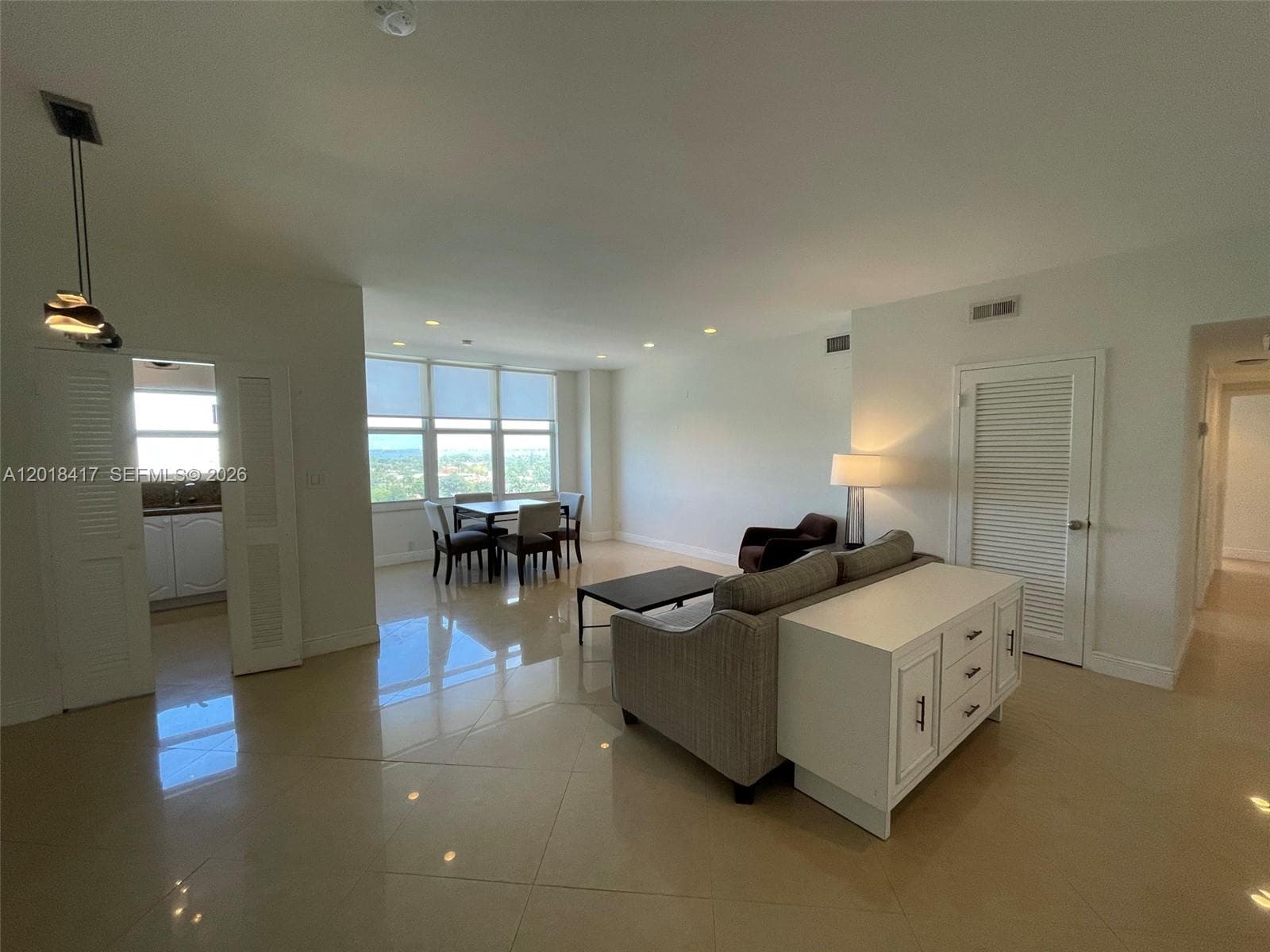 4747 Collins Ave 1102 photo 4