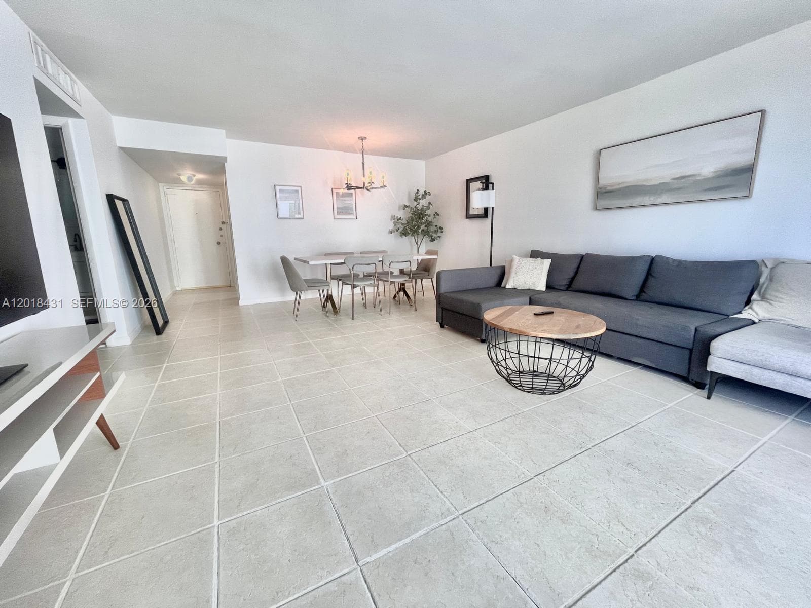 5838 Collins Ave 2D photo 2