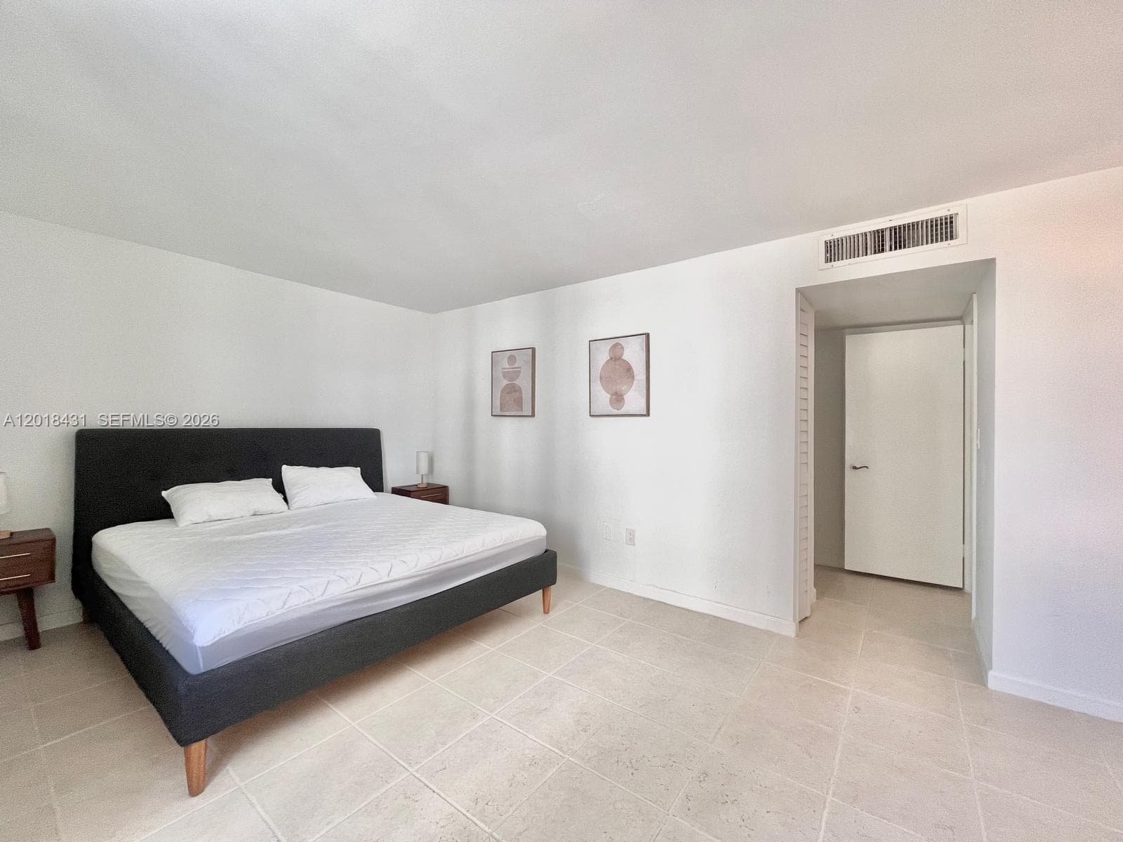 5838 Collins Ave 2D photo 17