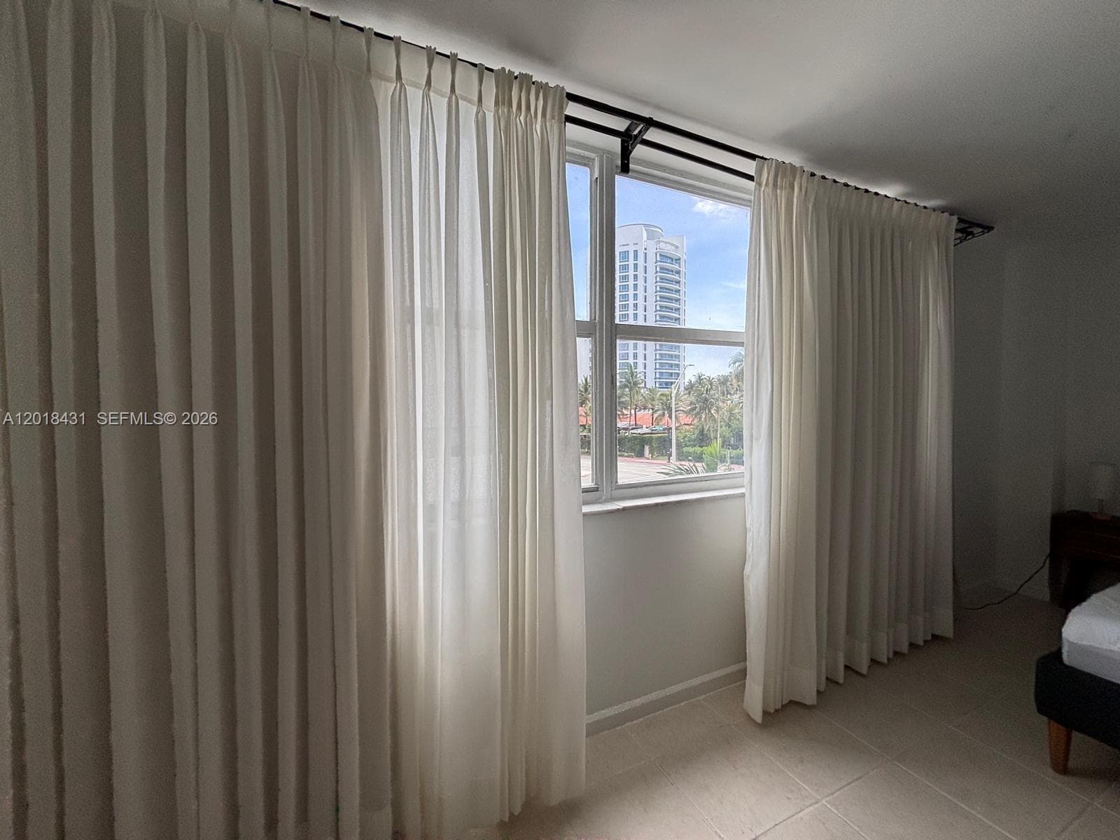 5838 Collins Ave 2D photo 20
