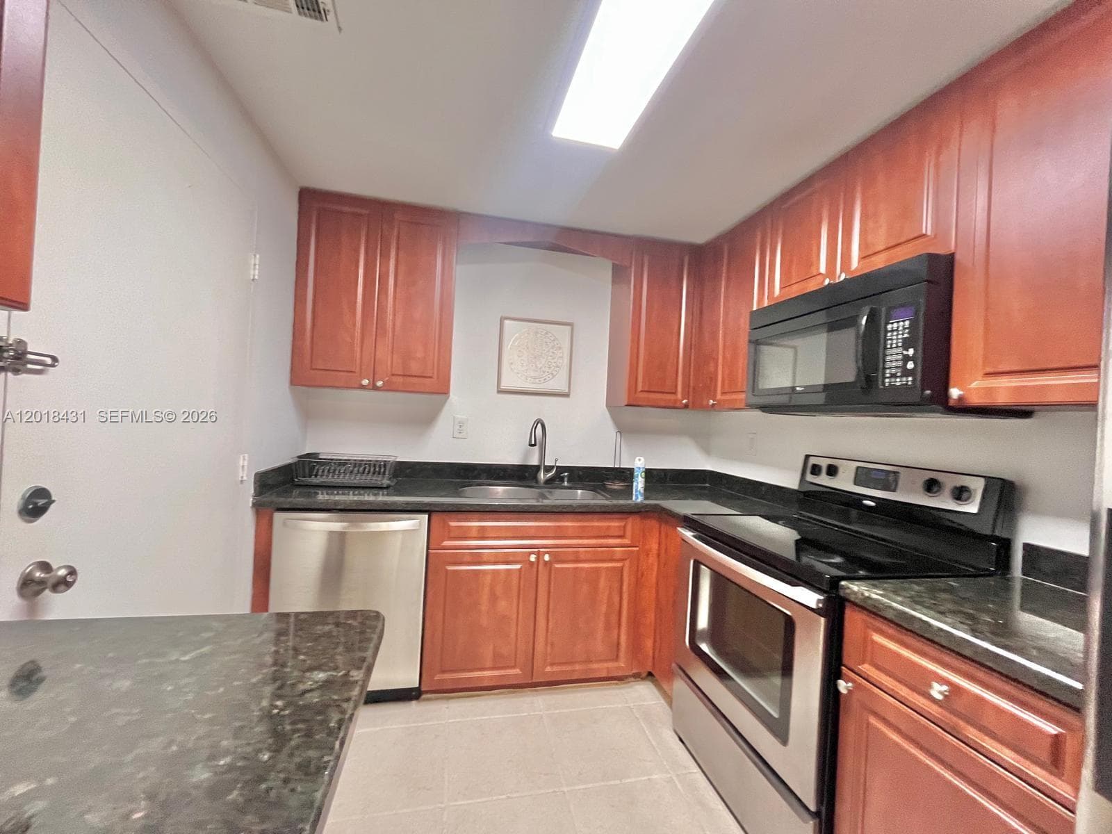 5838 Collins Ave 2D photo 9