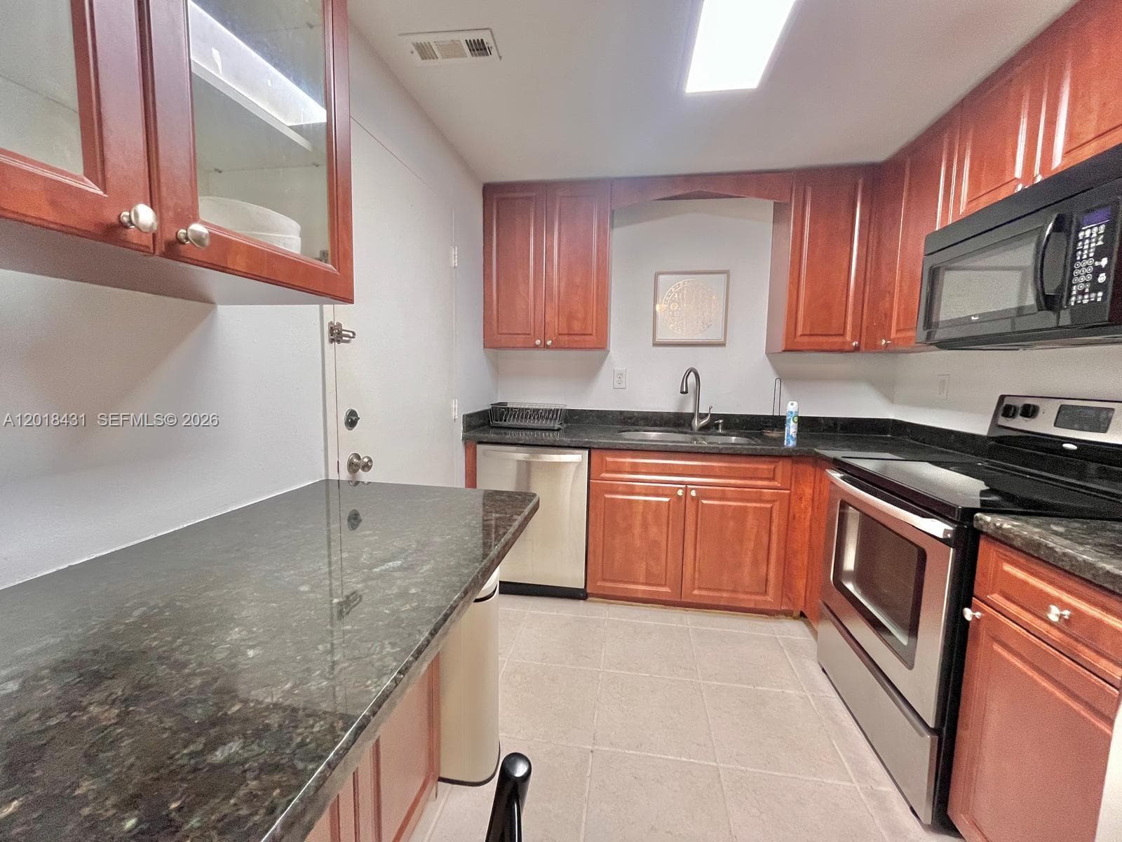 5838 Collins Ave 2D photo 10