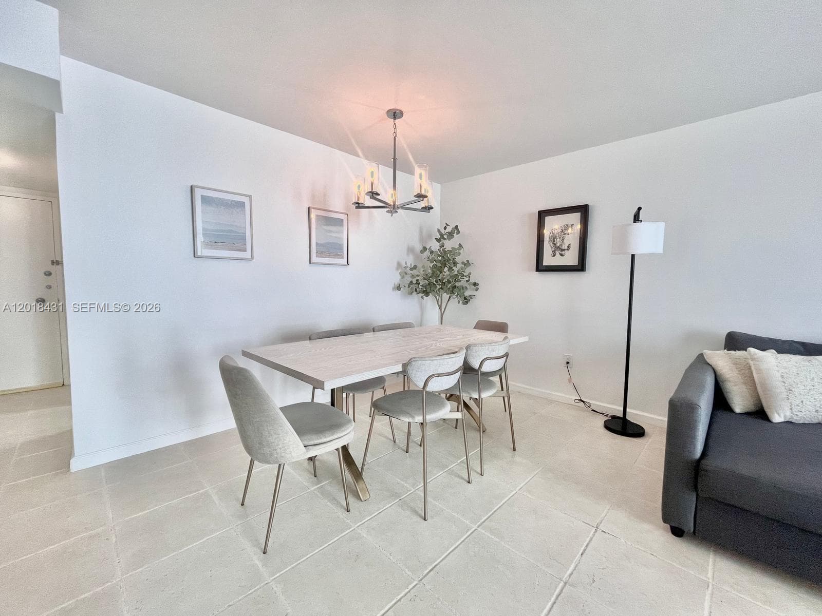 5838 Collins Ave 2D photo 4
