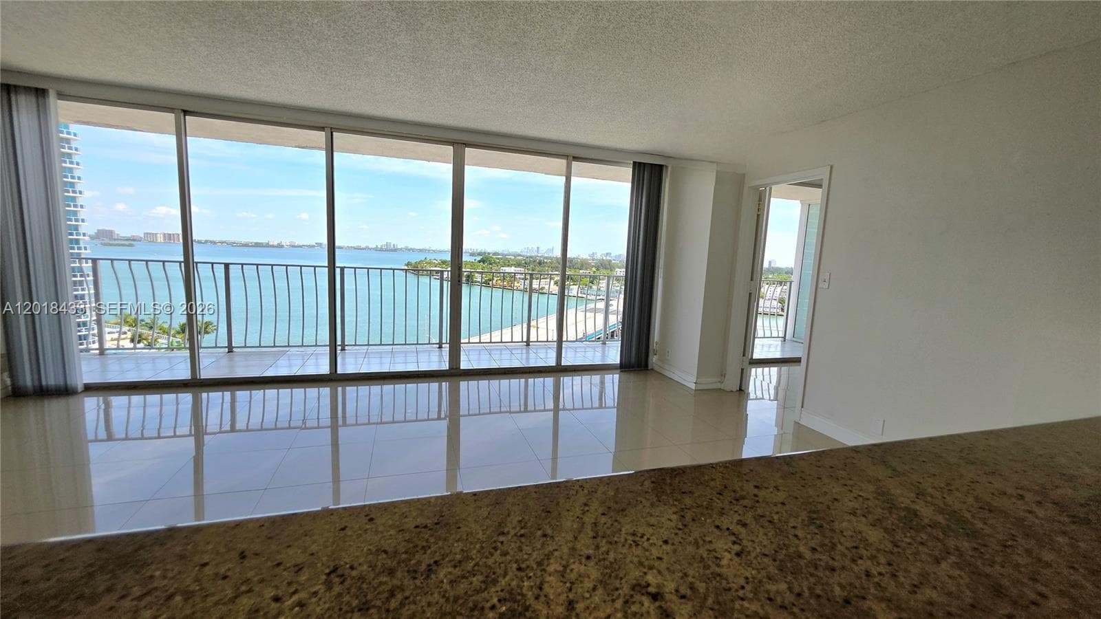 7601 Treasure Dr 1516 photo 24
