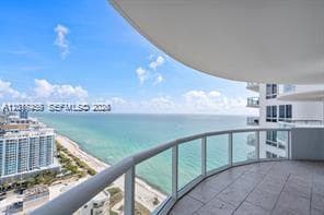 6365 Collins Ave 3309 photo 1