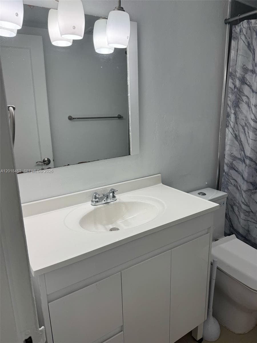 2020 135th St 303 photo 11