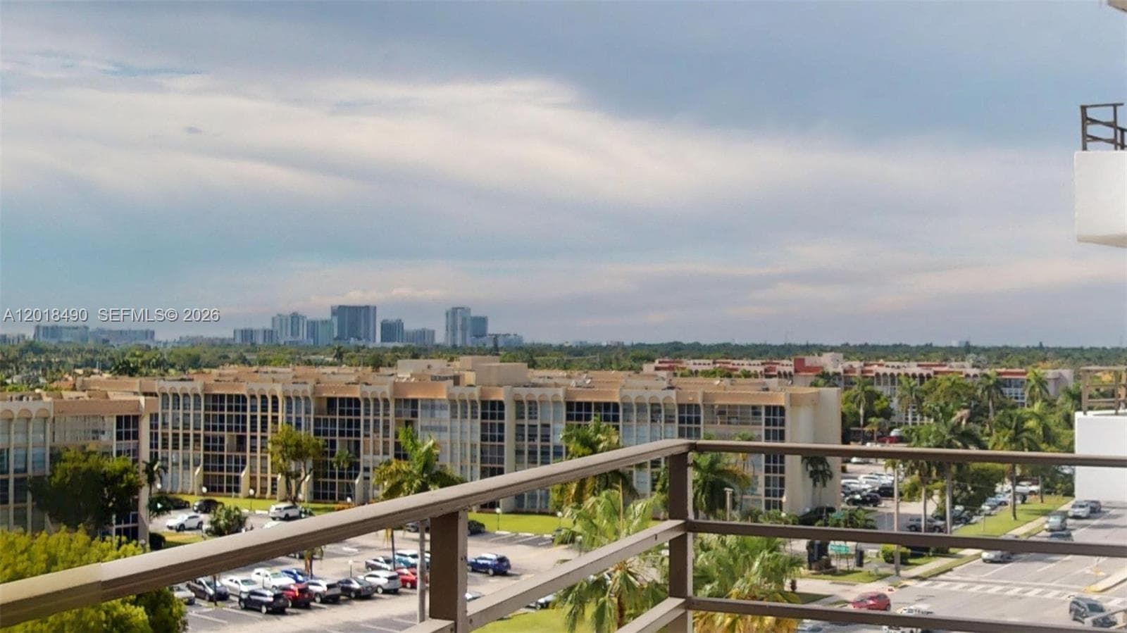 600 Three Islands Blvd 607 photo 4