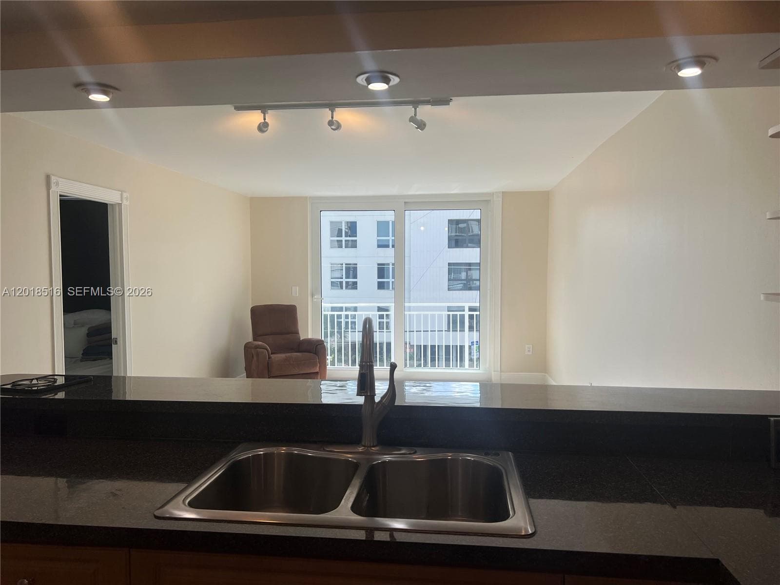 345 Ocean Dr 305 photo 6