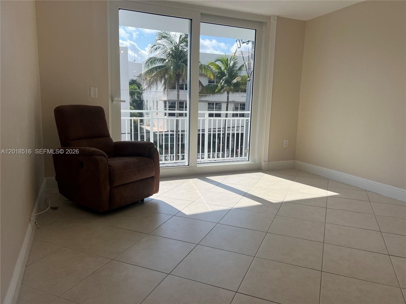 345 Ocean Dr 305 photo 9