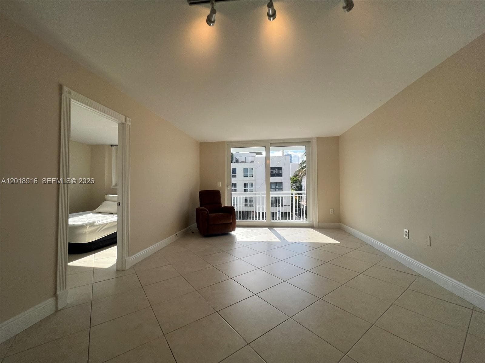 345 Ocean Dr 305 photo 8