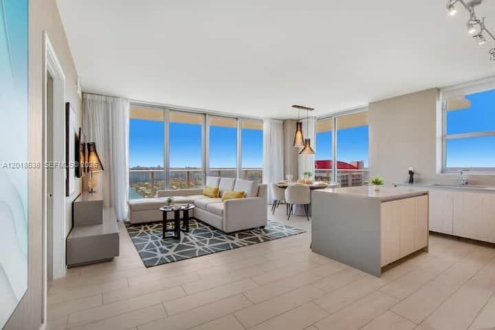 4010 S Ocean Dr R2708 photo 2