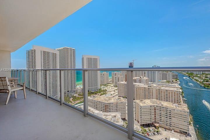 4010 S Ocean Dr R2708 photo 6