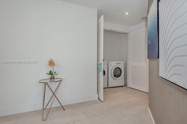 4010 S Ocean Dr R2708 photo 15