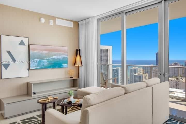 4010 Ocean Dr R2708 photo 4