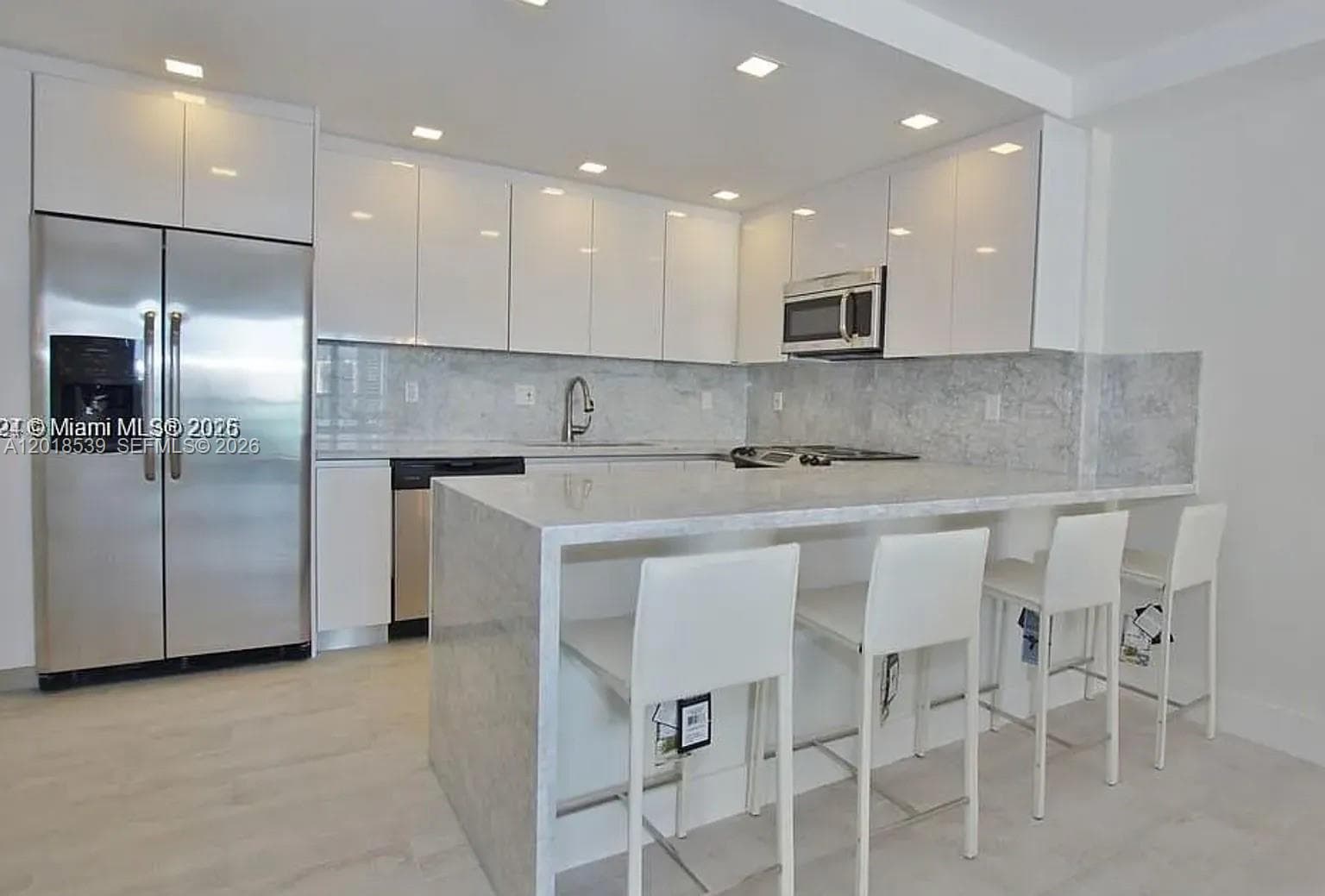 19390 Collins Ave 1519 photo 9