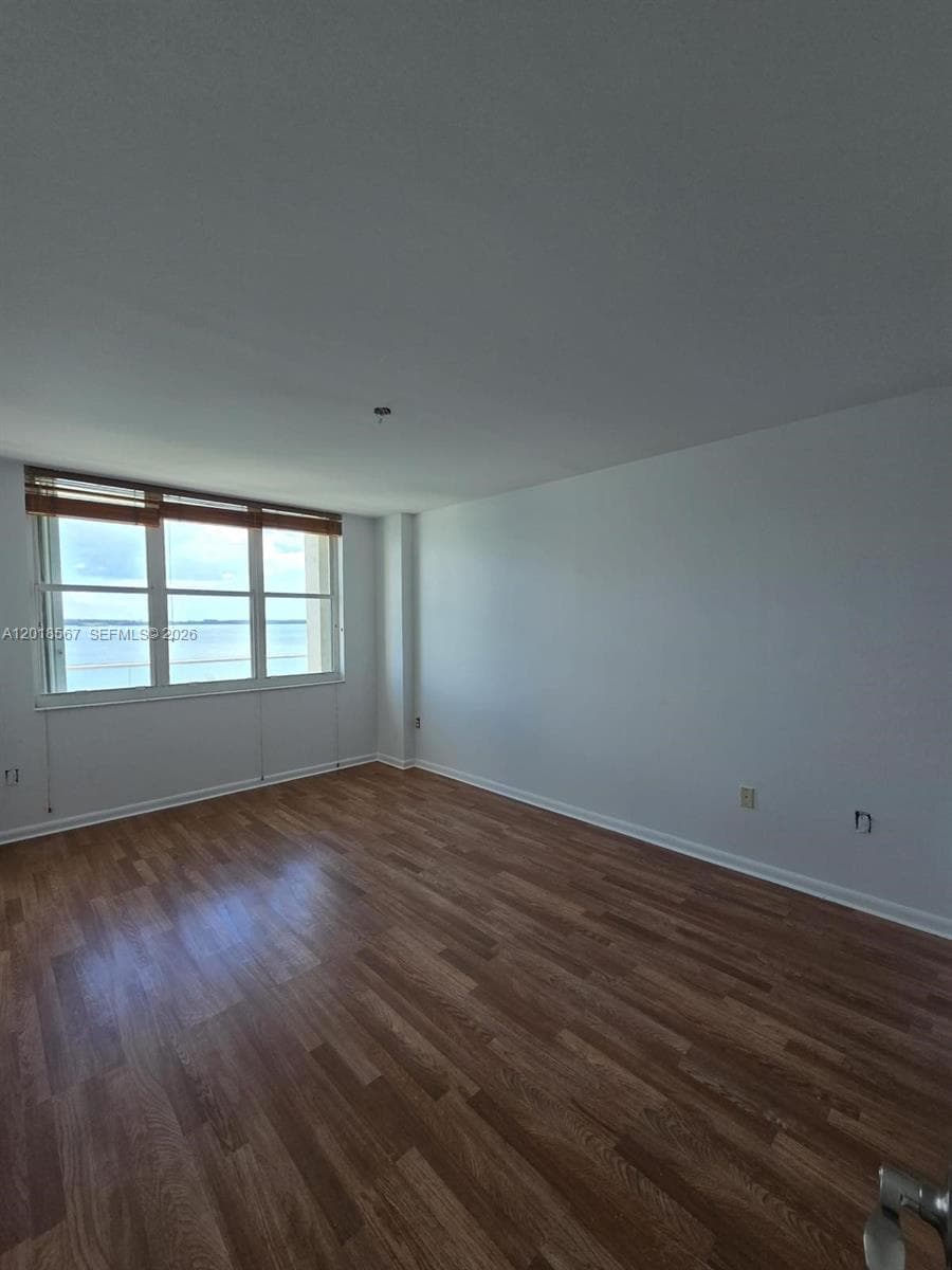 800 Claughton Island Dr 402 photo 13
