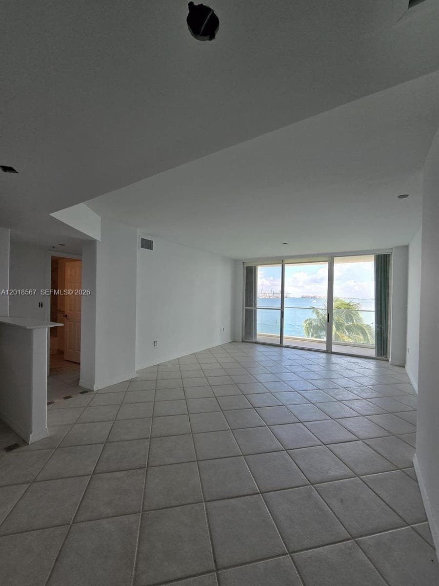 800 Claughton Island Dr 402 photo 12