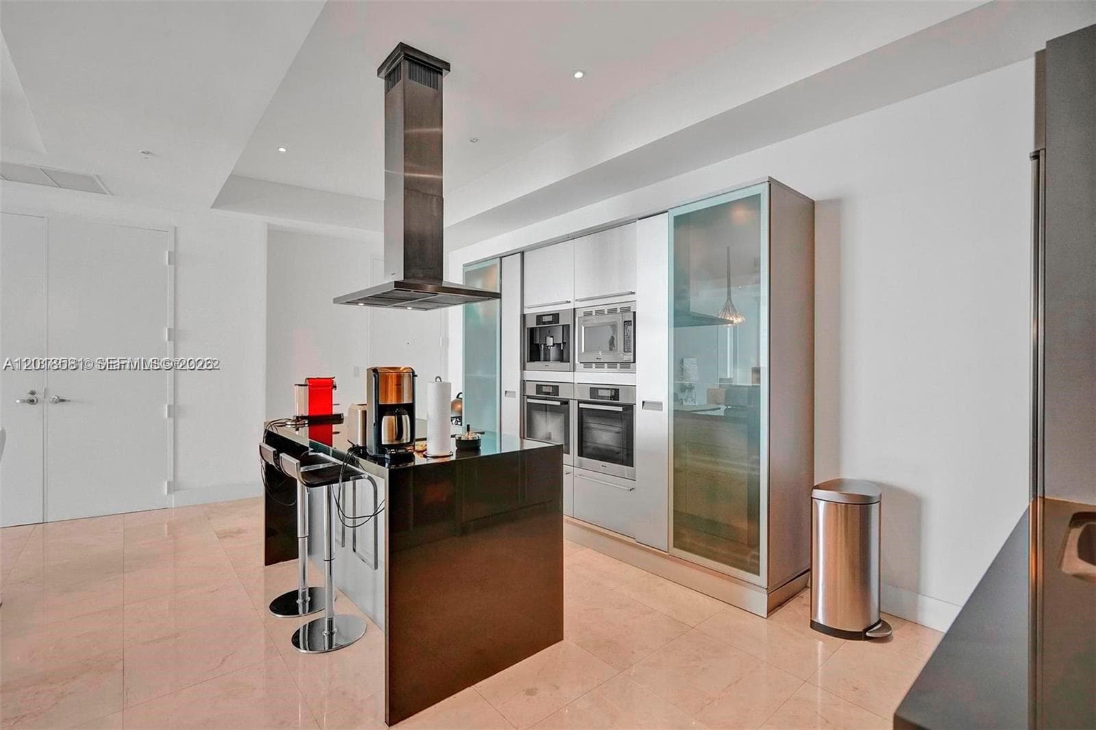18101 Collins Ave 606 photo 9