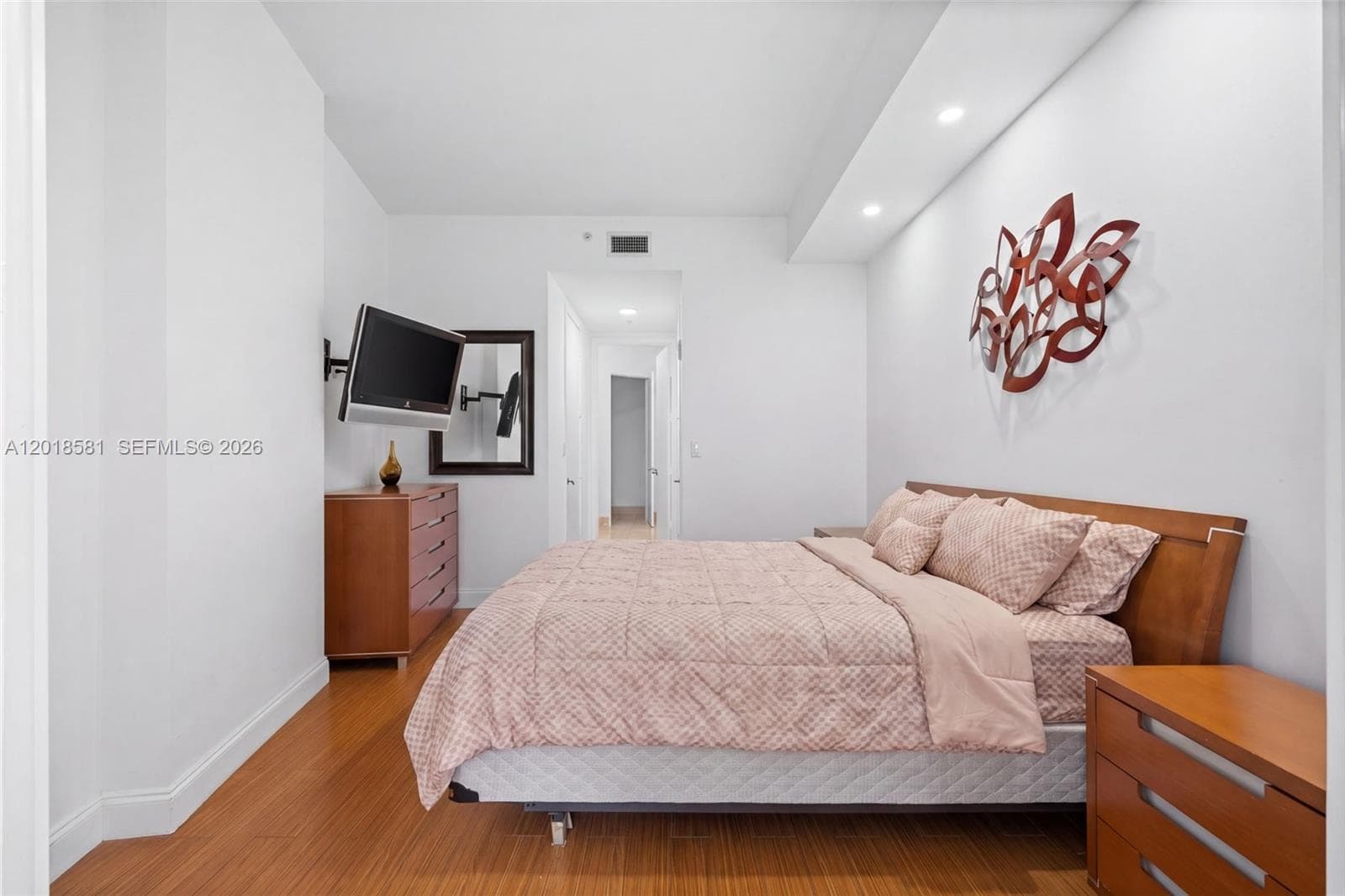 18101 Collins Ave 606 photo 18