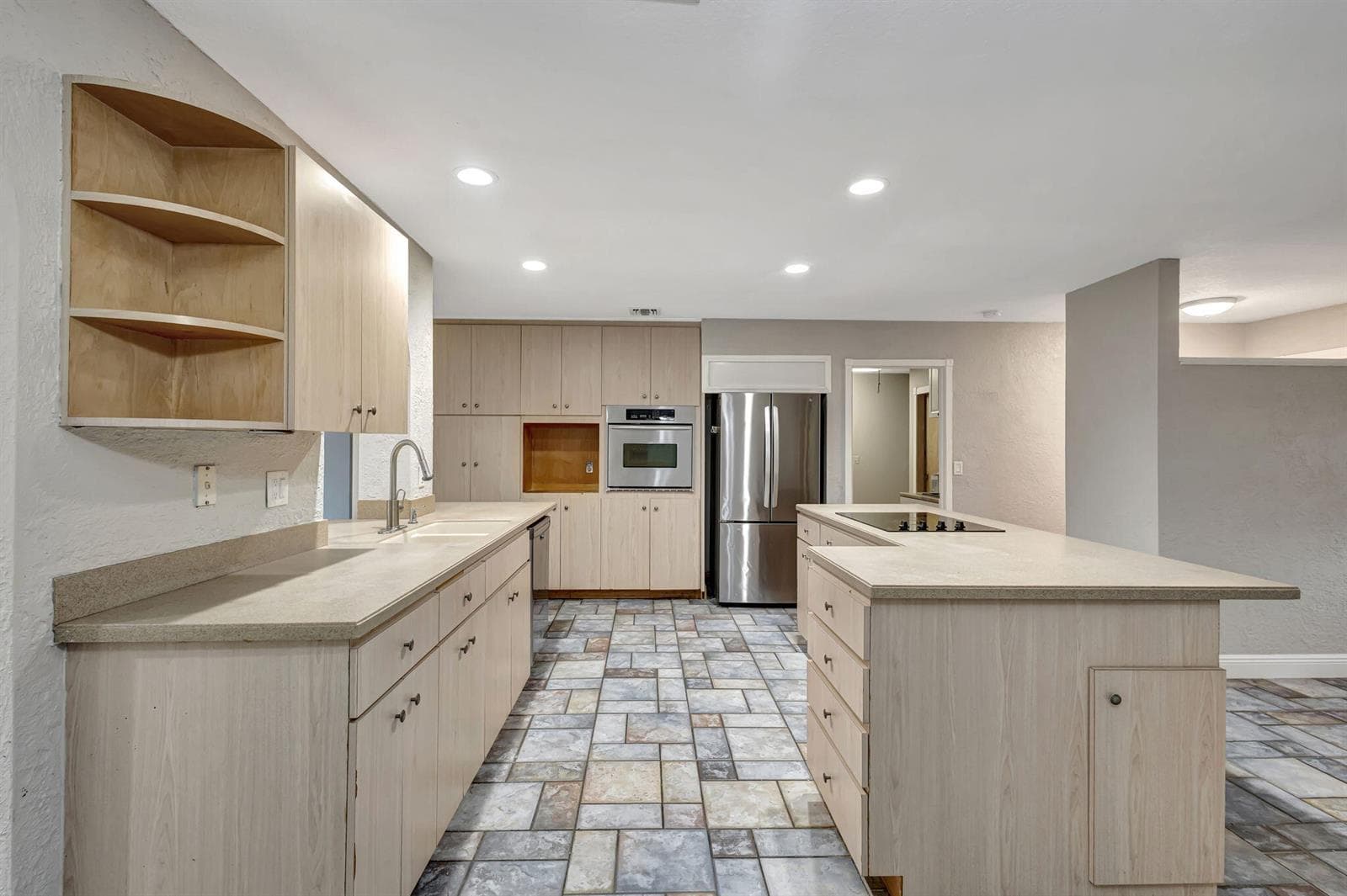 1402 Cormorant Road photo 6