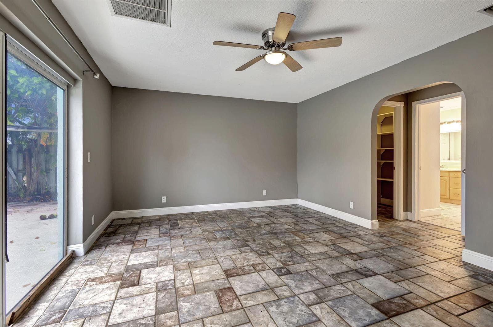 1402 Cormorant Road photo 15