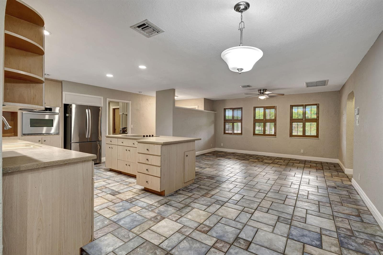 1402 Cormorant Road photo 8