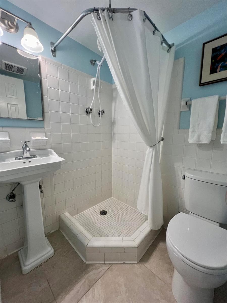 139 Sunrise Avenue 204 photo 21