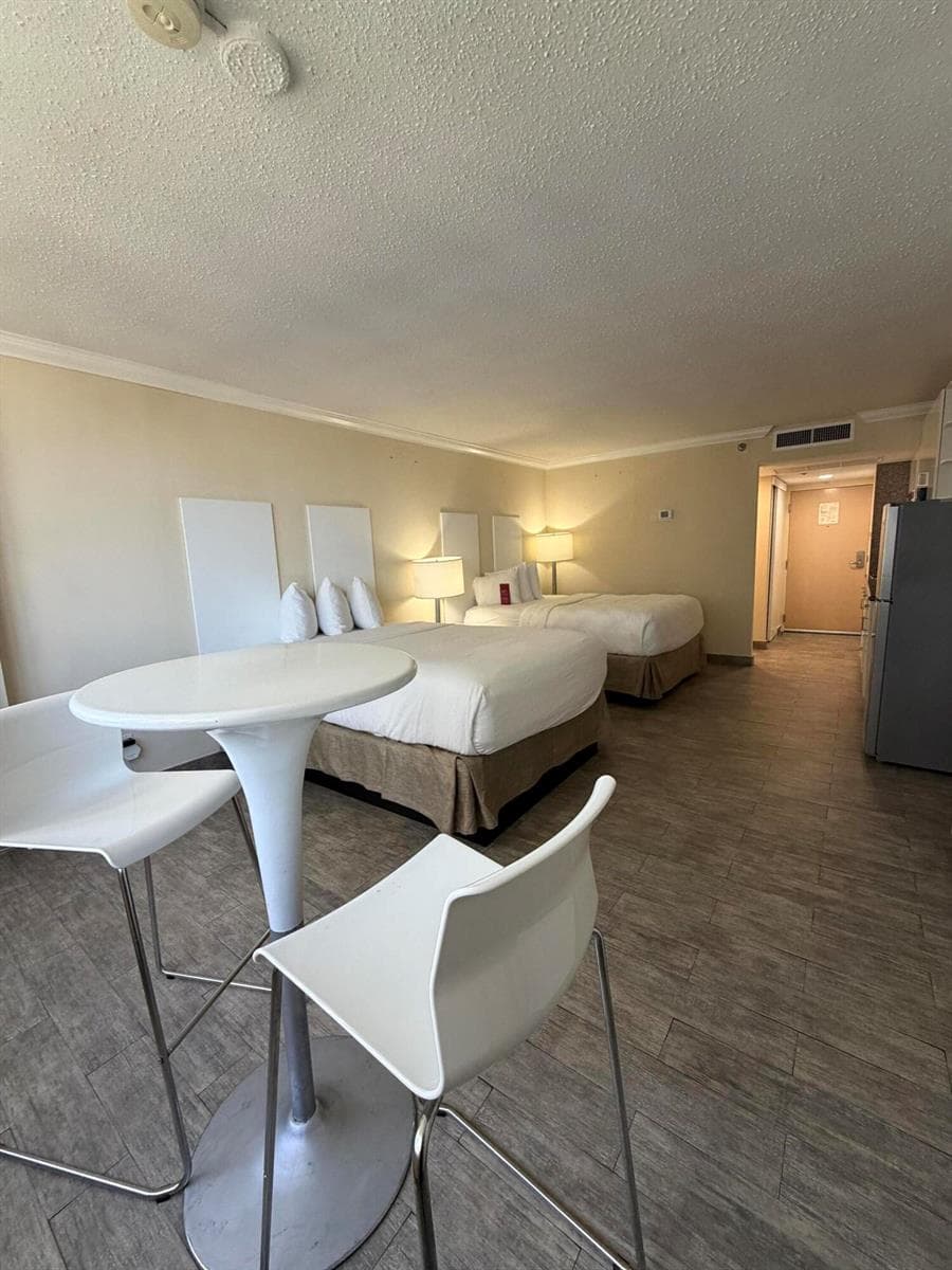 19201 Collins Avenue 1122 photo 12