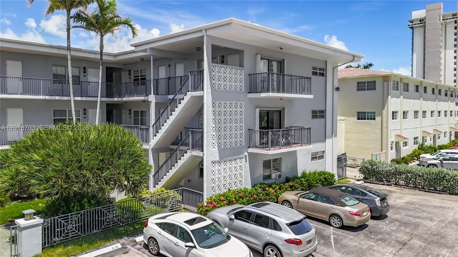 2600 S Ocean Dr S102 photo 1